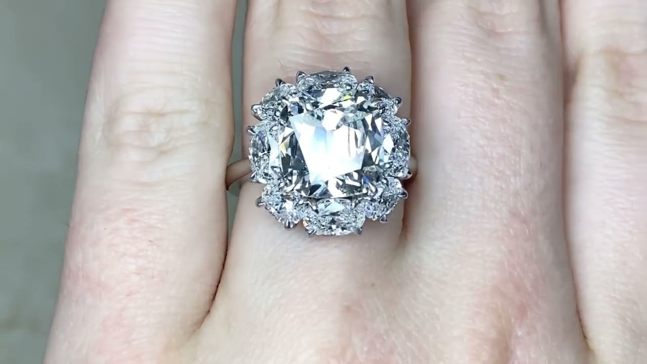 GIA-certified 4.06 carat Cushion Cut Diamond Ring - Swanton Ring - Hand Video