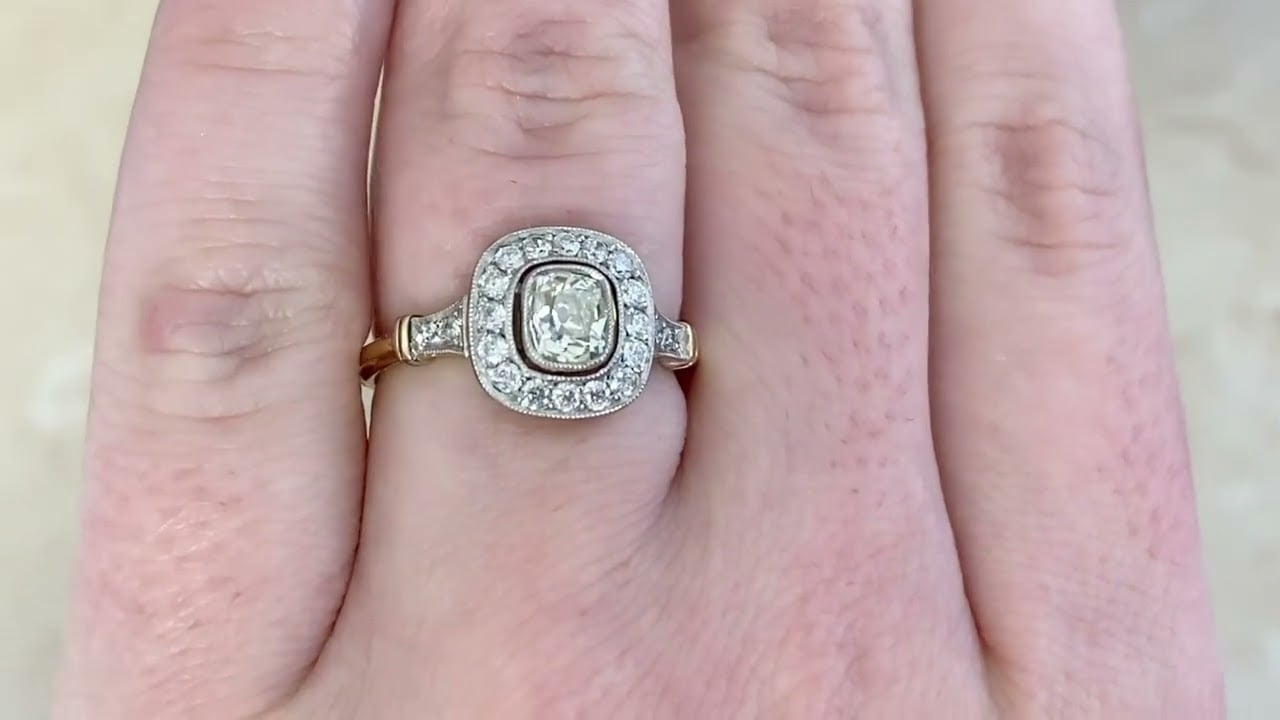 0.58ct Antique Cushion-Cut Diamond Engagement Sinetta Ring - hand video