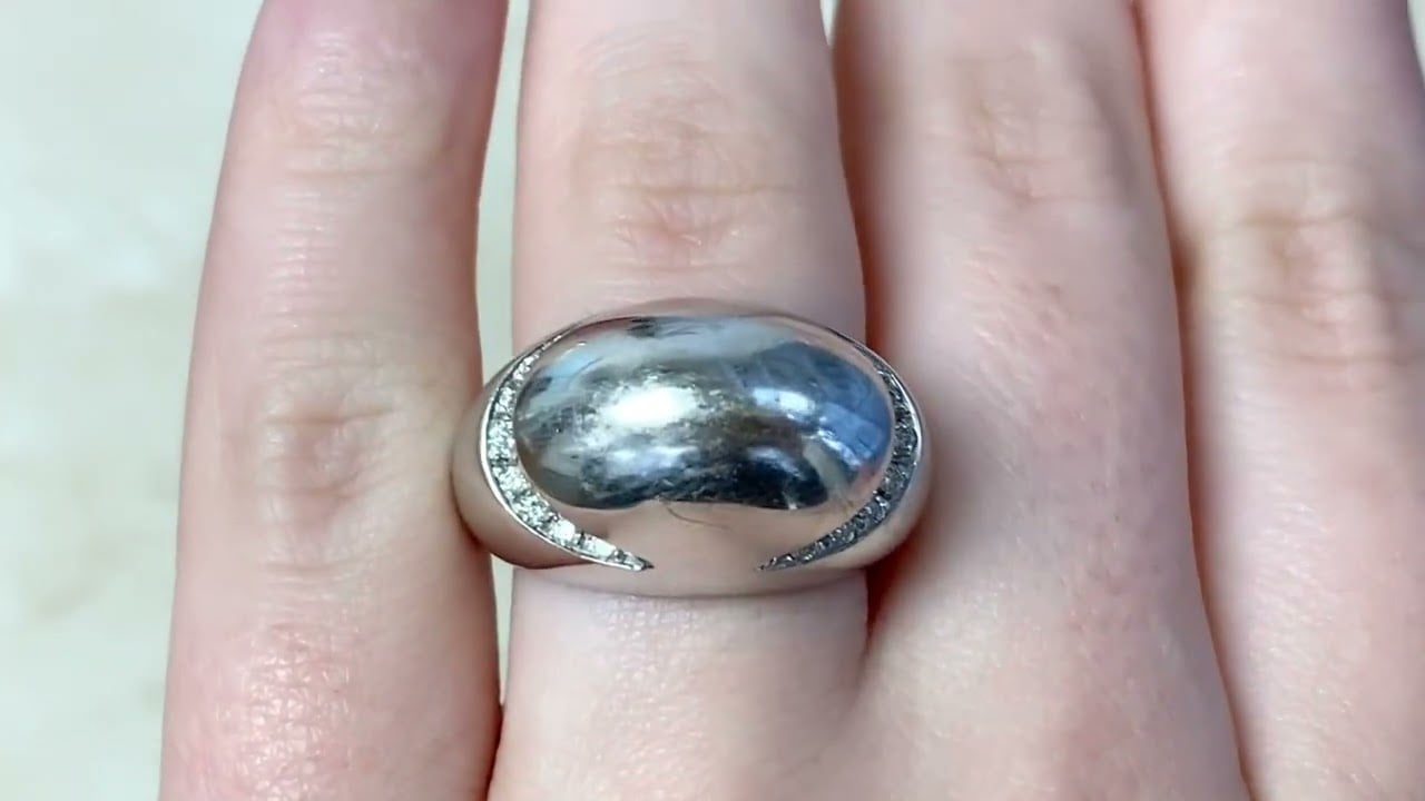 A Bulgari Dome Ring Handcrafted in 18k White Gold - Bulgari Dome Ring - Hand Video