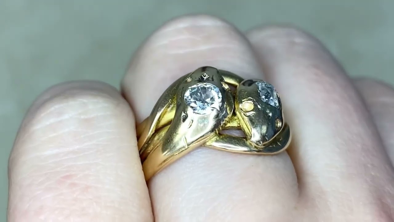 Victorian Era Old Mine Cut Diamond 18k Yellow Gold Snake Ring - Rencontre Ring - Hand Video