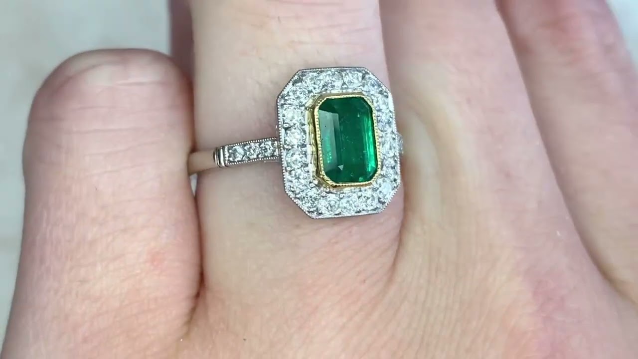 1.03ct Emerald Gemstone & Diamond Halo Engagement Ring - Costa Smeralda Ring - Hand Video