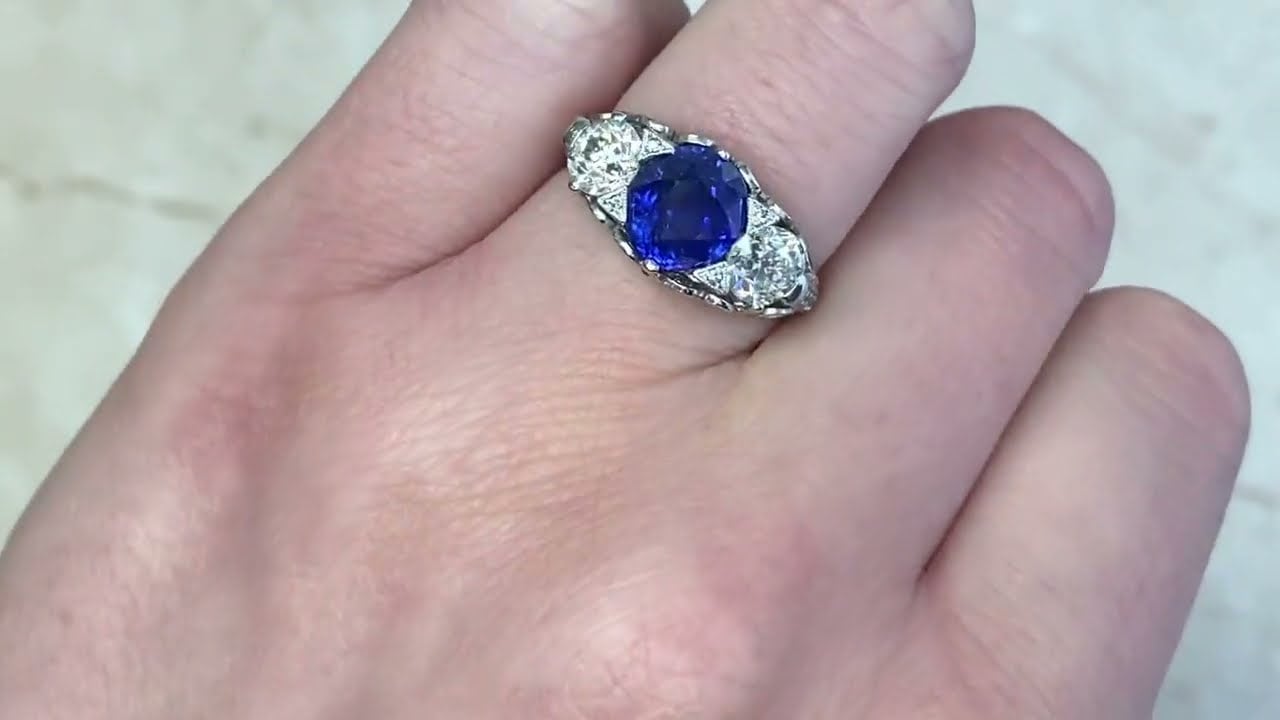 Sapphire & Diamond Three Stone Engagement Gemstone Ring - Queensland Ring - Hand Video