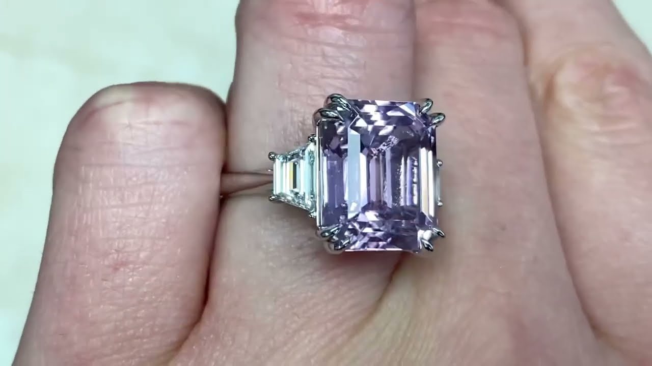 9.00ct Center Emerald Cut Kunzite and Trapezoid Diamond Cocktail Ring - Burbury Ring - Hand Video