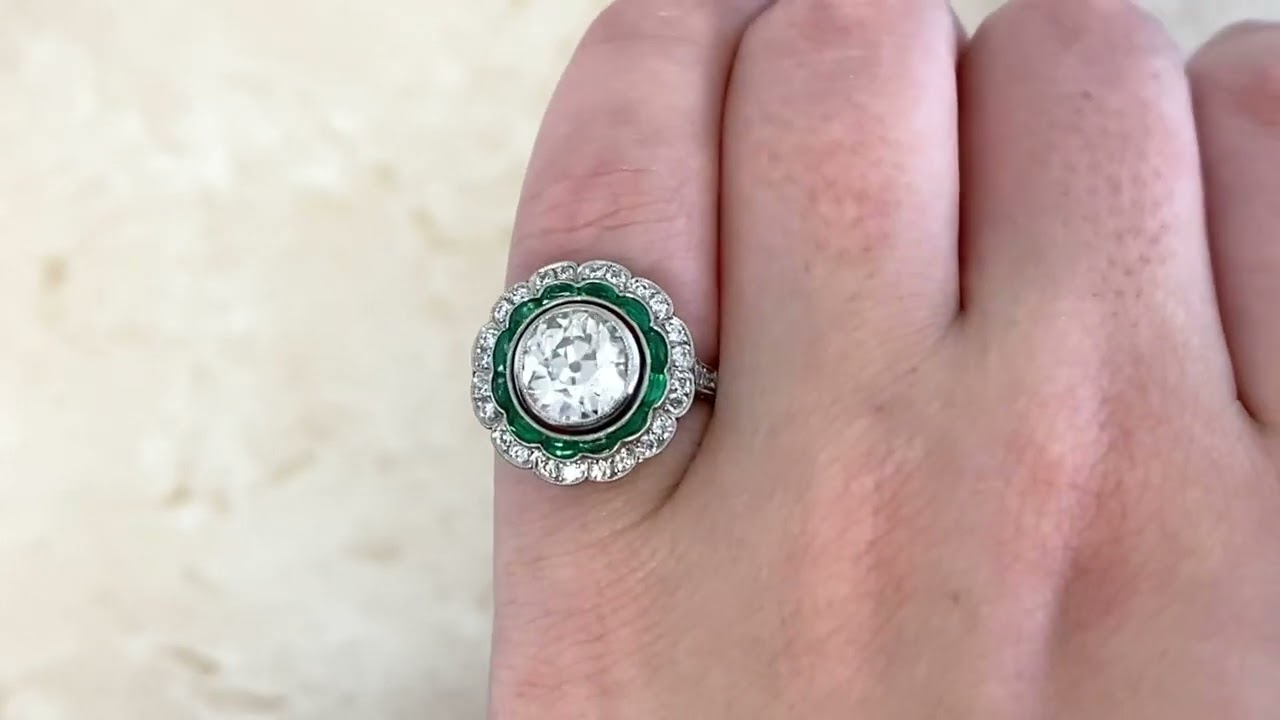 1.78ct Diamond and Emerald on Platinum Tomari Ring - hand video -