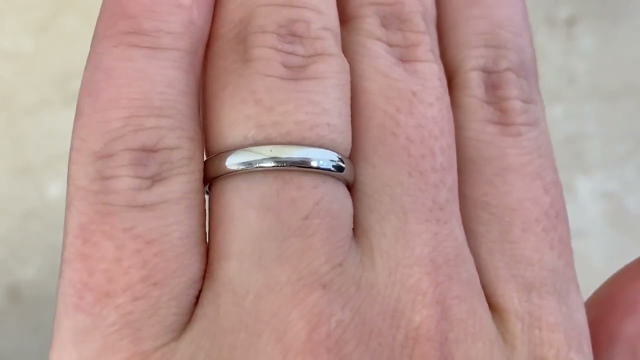 Tiffany Platinum Band, Polished Finish, 3.1mm - hand video -
