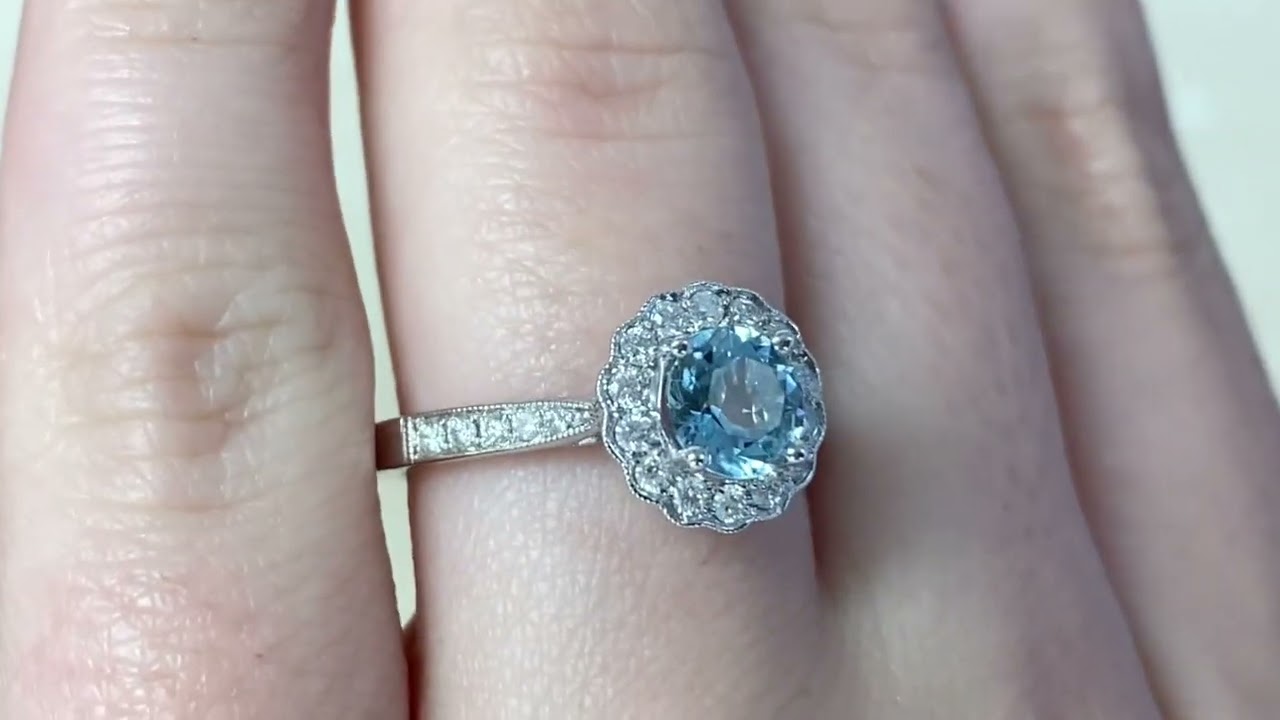 0.75 carats Natural Round Cut Aquamarine Ring - Milnet Ring - Hand Video