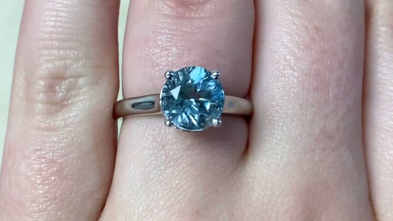 1.62 carat Solitaire 18k White Gold Round Natural Aquamarine Ring - Lansing Ring - Hand Video