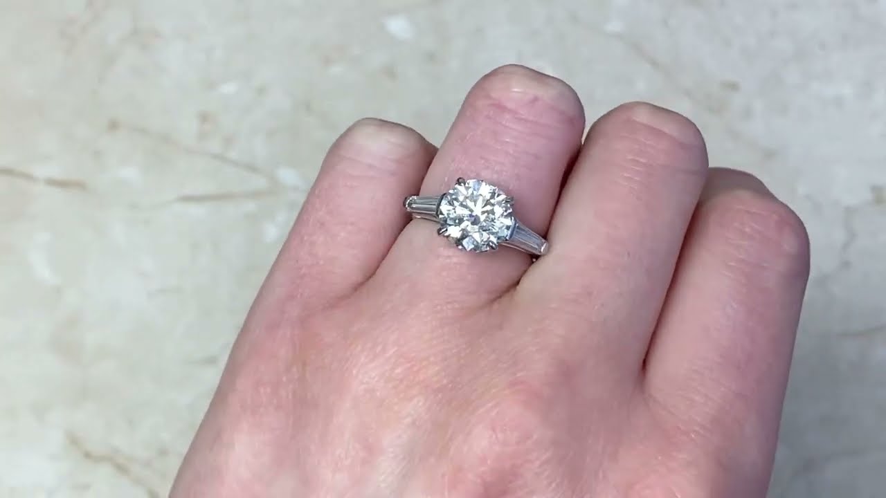 Vintage 3.04ct Round Brilliant Cut Diamond Engagement Ring - Osborne Ring. Circa 1960 - Hand Video