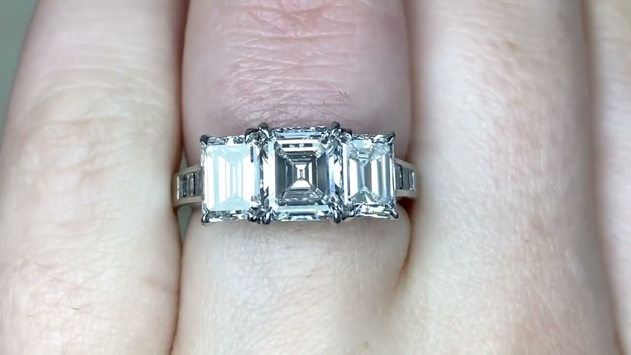 1.33 carat Asscher Cut Diamond Three-Stone Engagement Ring - Lansdale Ring - Hand Video