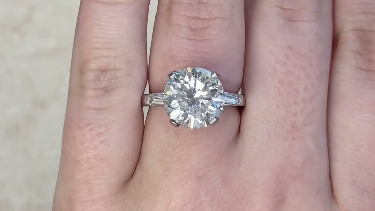 EGL certified 5.09 carats Diamond Ring - Brilliant Cut Diamond Engagement Ring - Hand Video