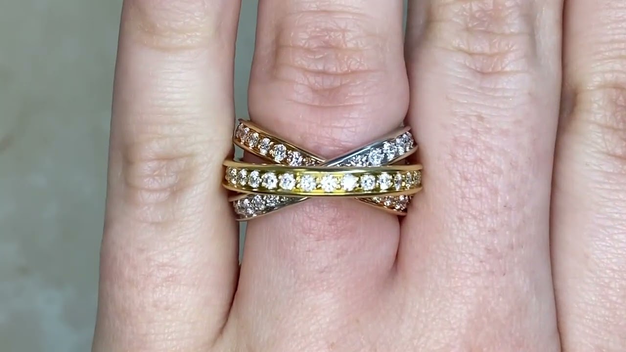 Cartier Three Intertwined 18k Yellow, White, and Rose Gold Bands - Cartier Rolling Ring - Hand Video