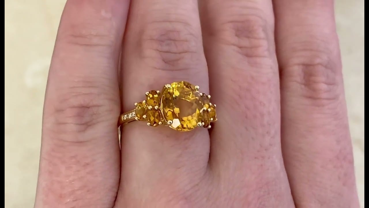 3.44ct Oval Citrine and 18k Yellow Gold Tolland Ring - hand video
