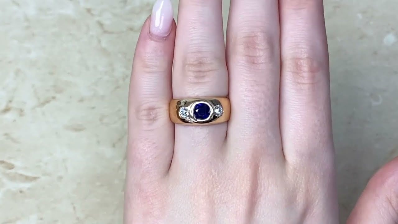 0.57ct Center Sapphire and Diamond French Gypsy Ring Circa 1965 - Arezza Ring - Hand Video