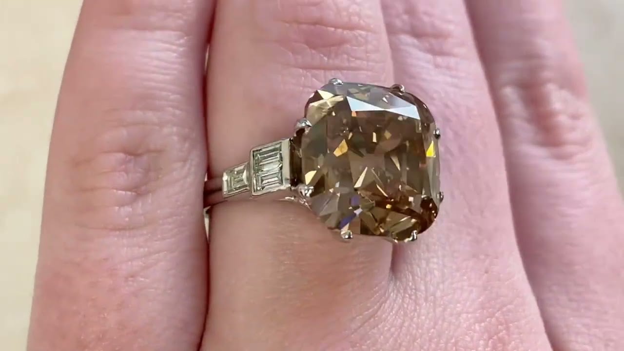 RJ-05 FANCY COLOR DIAMOND