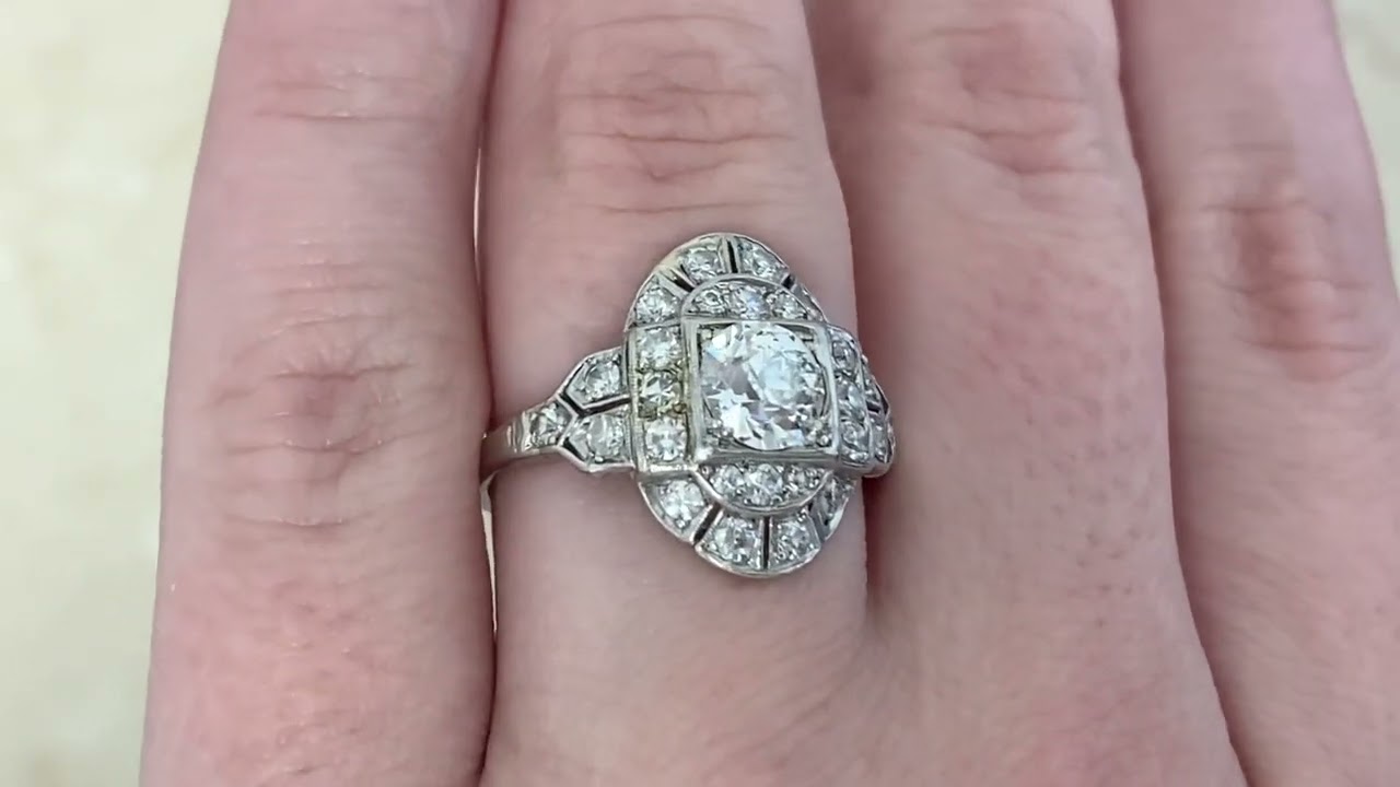 Foundry Ring. Circa 1930 (Vintage, Art Deco Era) - hand video -