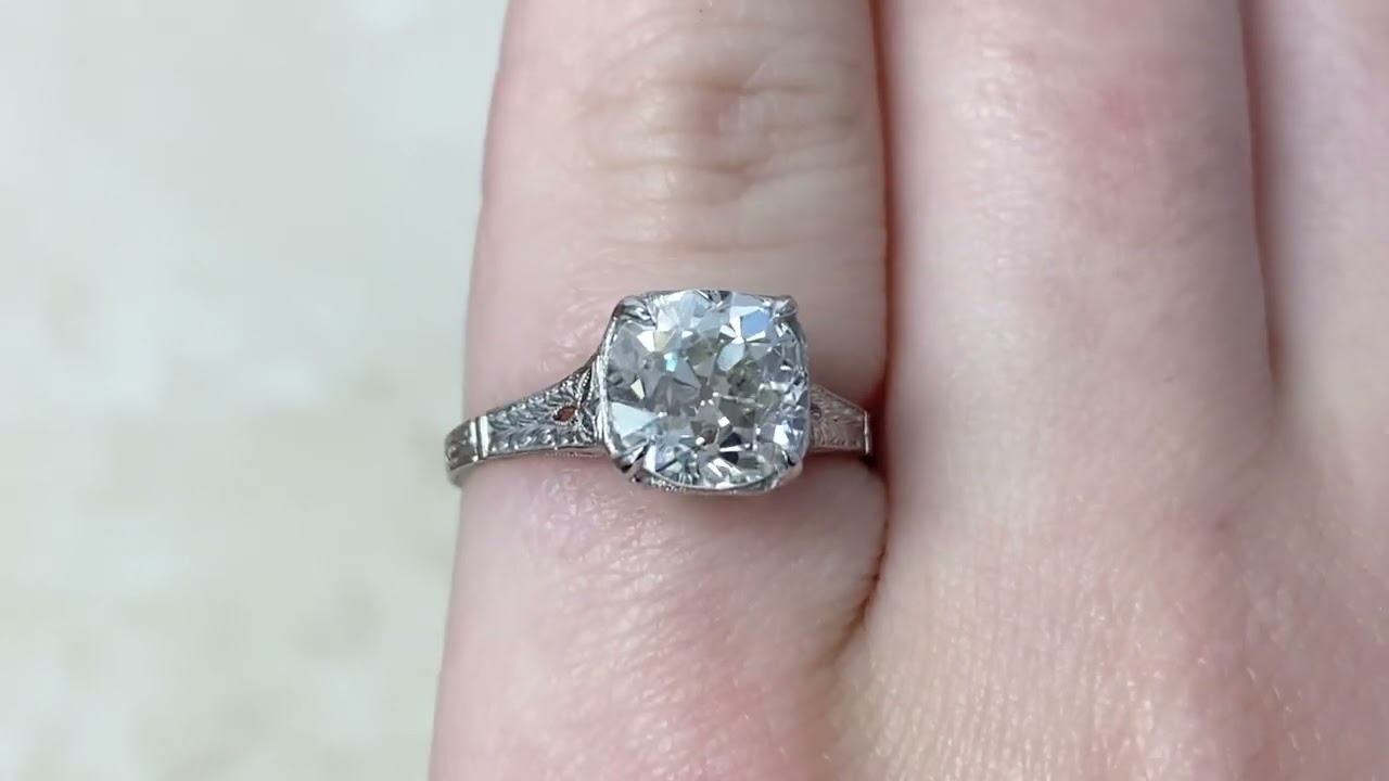 1.72 Carats Old European Cut Diamond in a Prong Setting - Abilene Ring - Hand Video