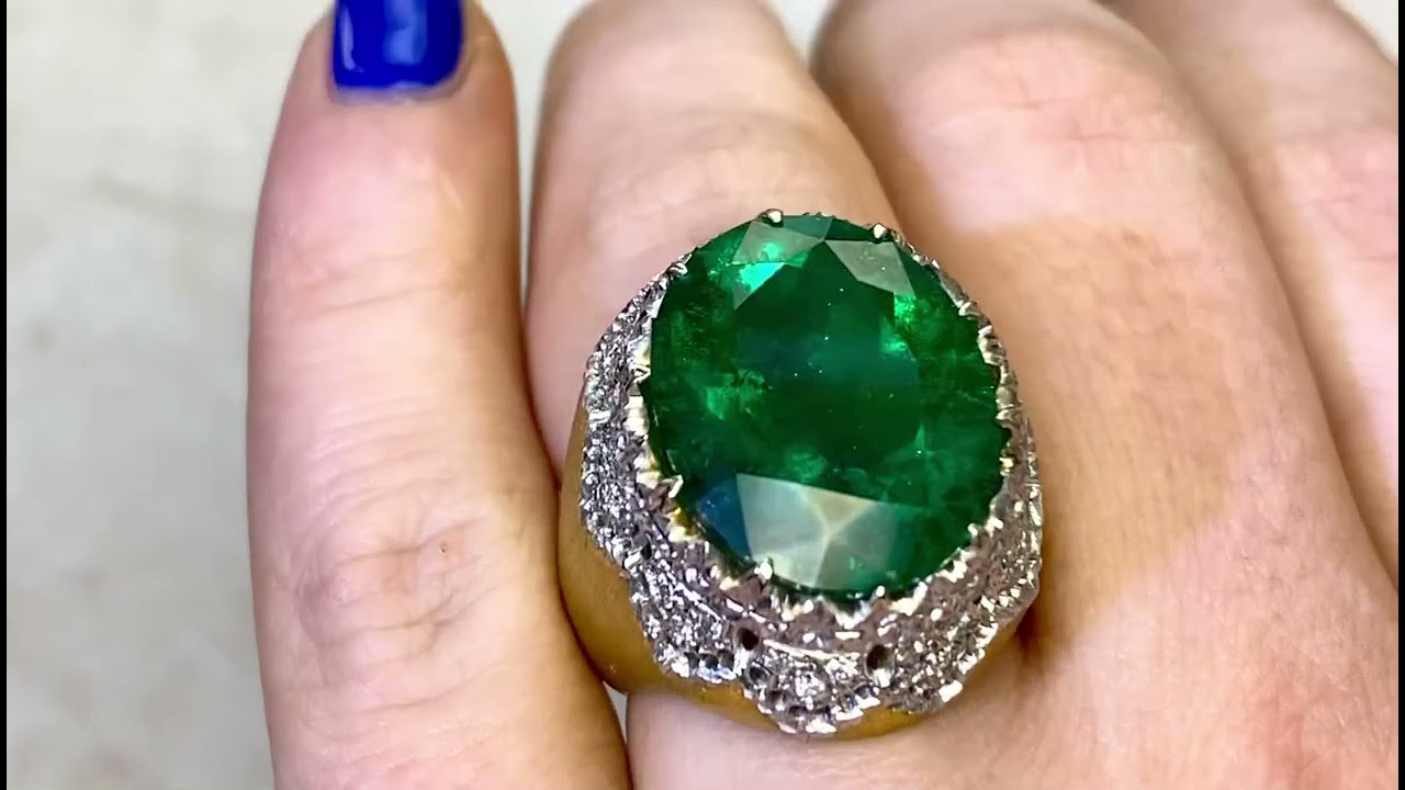 11.36ct Center Columbian Emerald and Diamond 18k Yellow & White Gold Buccellati Ring - Hand Video