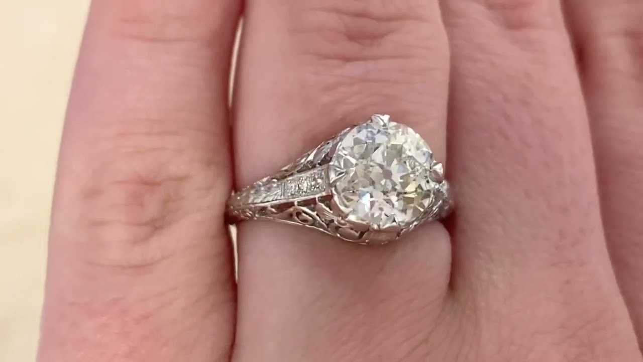 2.04 carats Old European Cut Diamond set in Prongs - Albany Ring - Hand Video