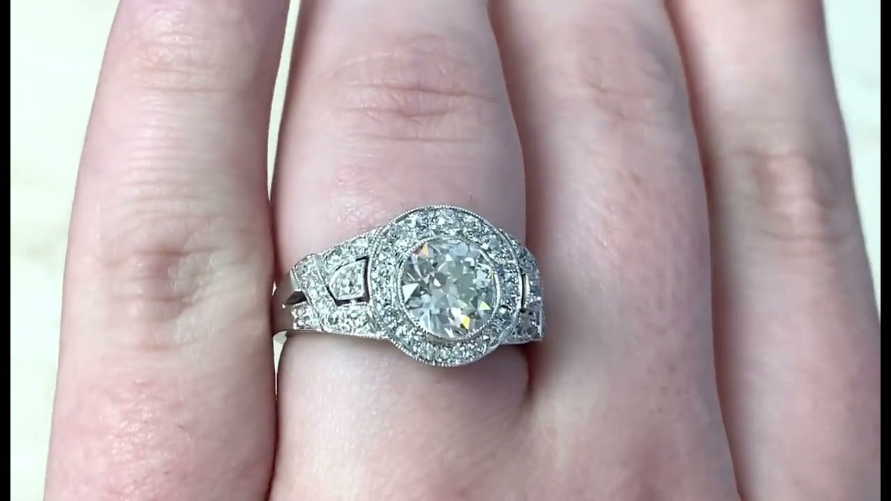 An Art Deco Ring Centering a 1.58 carat Old European Cut Diamond - Oppenheim Ring - Hand Video