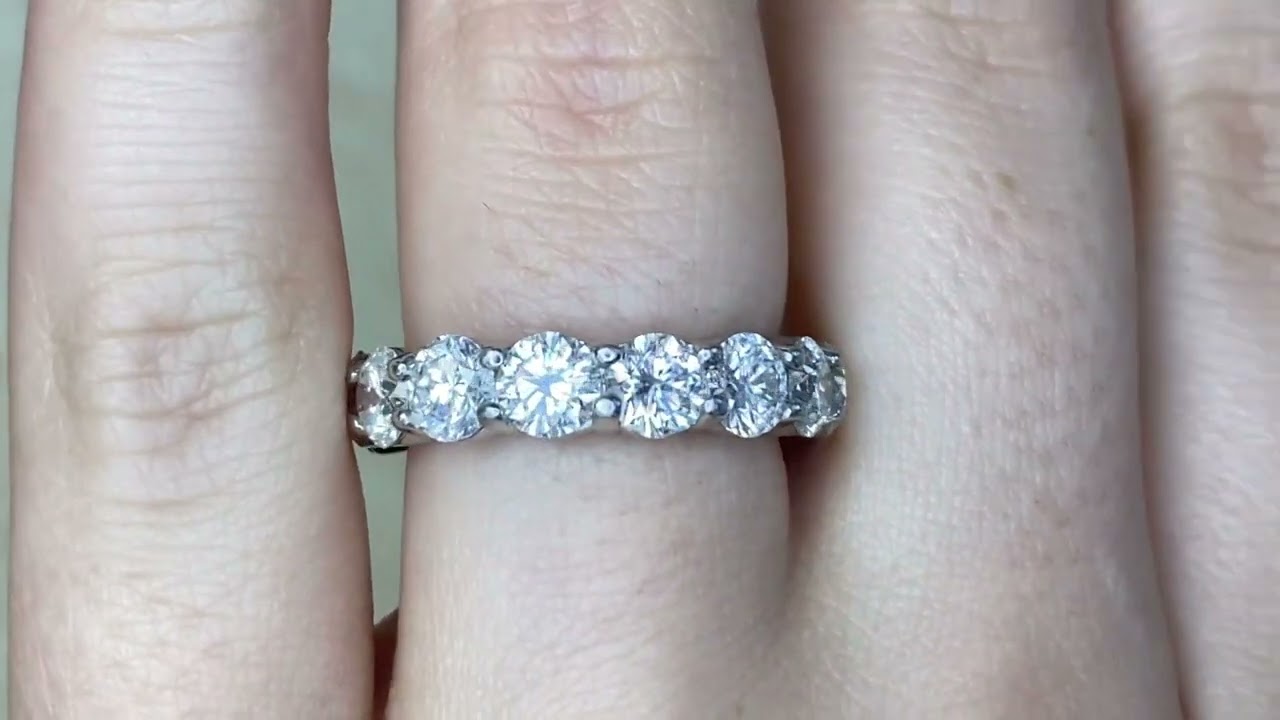 7.11 carats of Round Brilliant Cut Diamond Eternity Band - 7.11 Carat Eternity Band - Hand Video