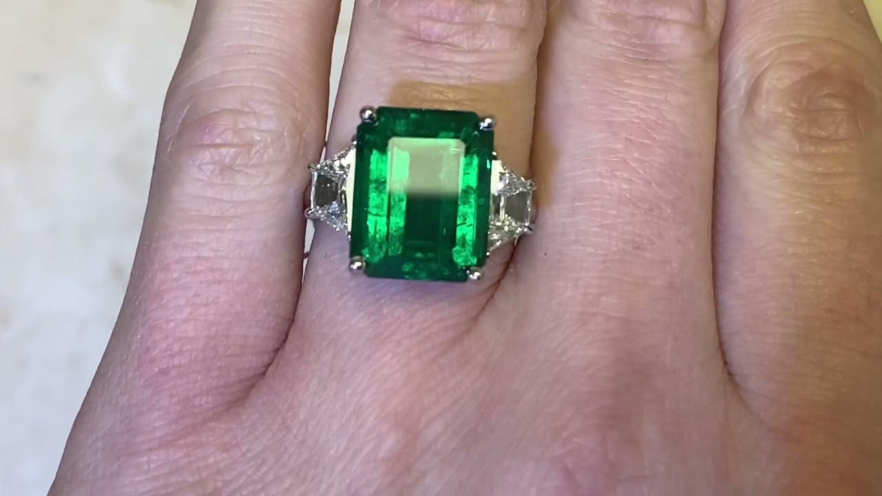 9.39ct Center Zambian Emerald and Diamond 18k White Gold Ring - Escalante Ring - Hand Video