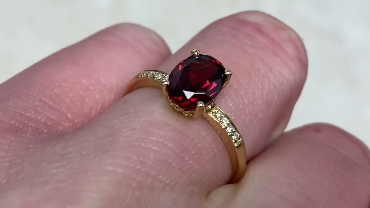 Natural Garnet Oval Cut Birthstone Ring - Tarboro Ring - Hand Video