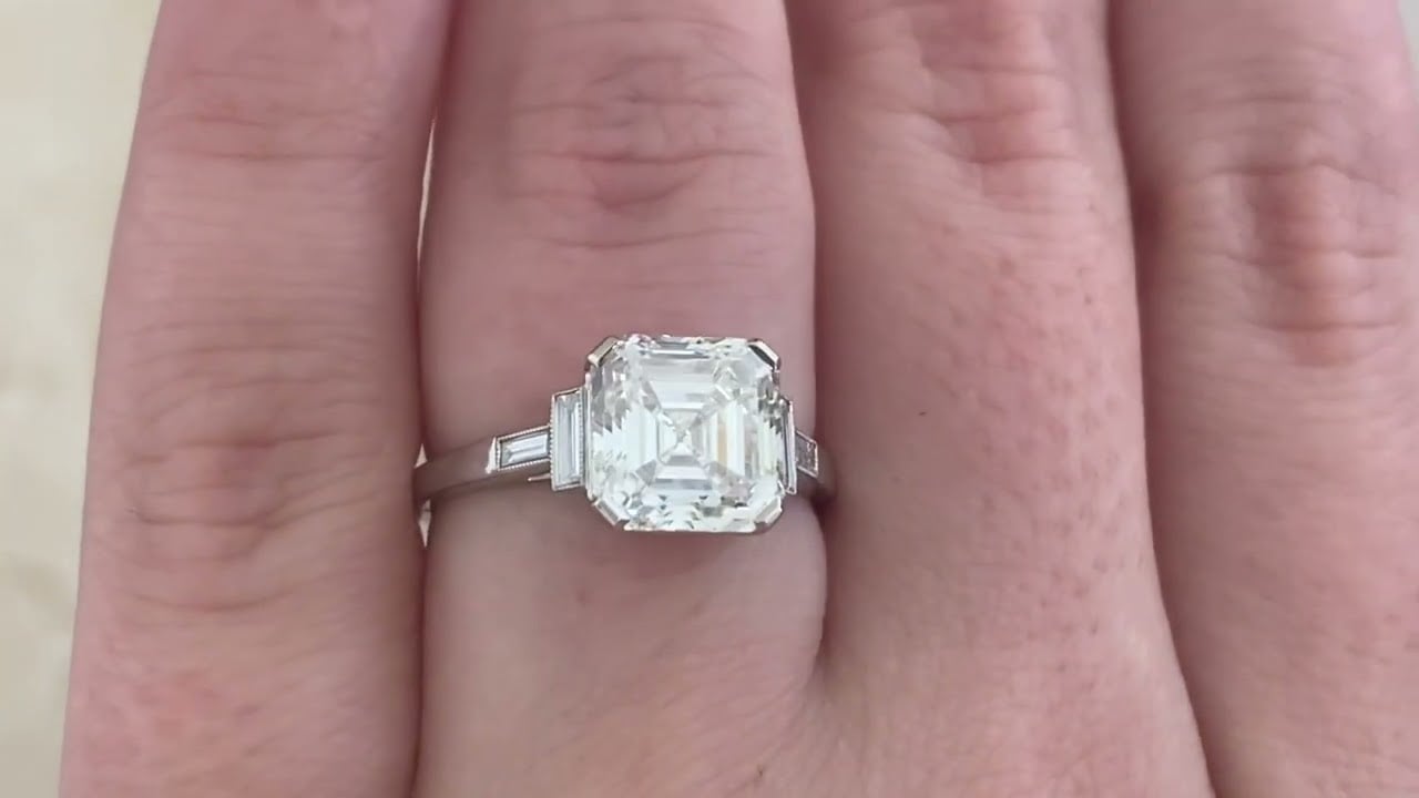 GIA-Certified 3.19ct Asscher-Cut Diamond Kingbury Ring -  hand video-