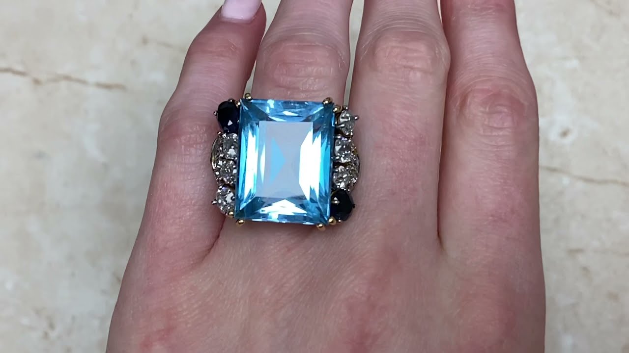 22ct Emerald Cut Blue Topaz 18k Yellow Gold Cocktail Ring Circa 1960 - Montague Ring - Hand Video