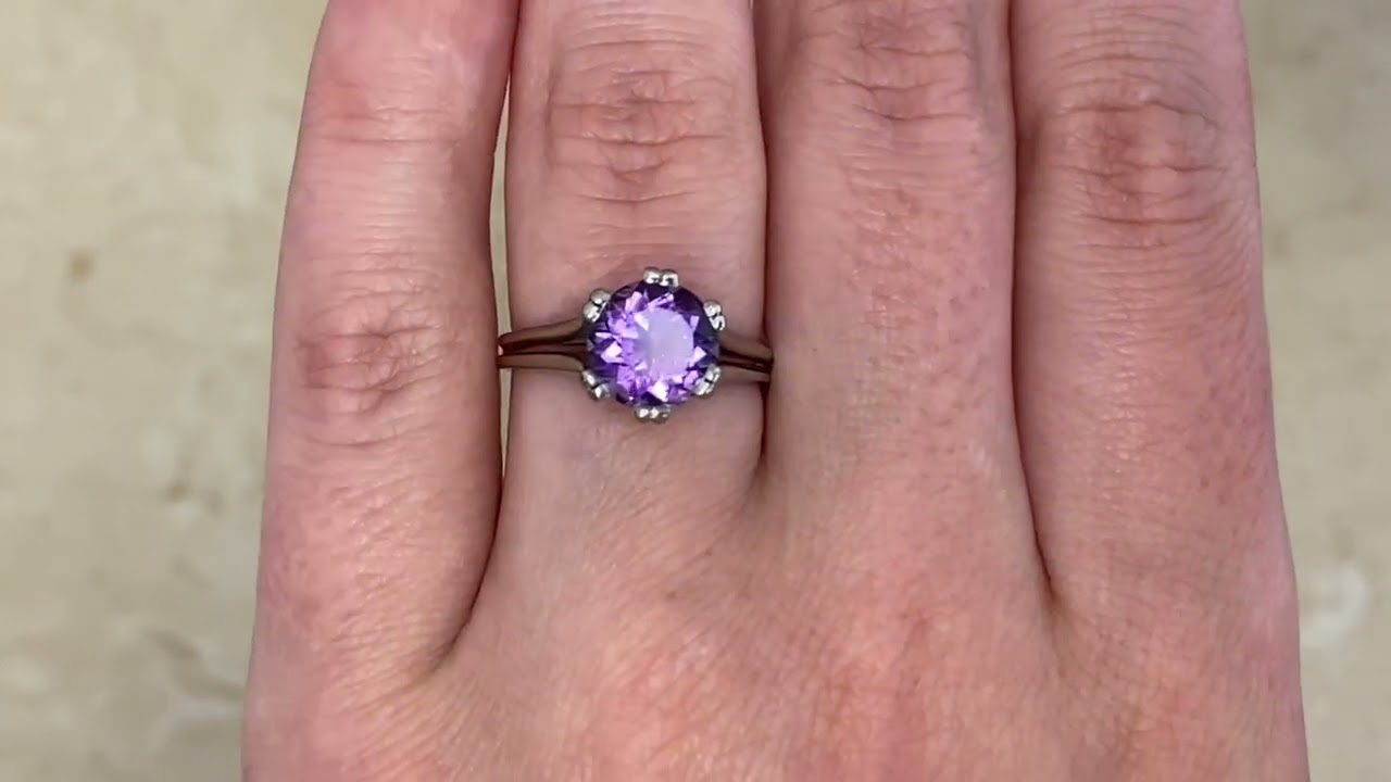 Vintage 1.92ct Amethyst Shorey Ring, Circa 1950 - hand video
