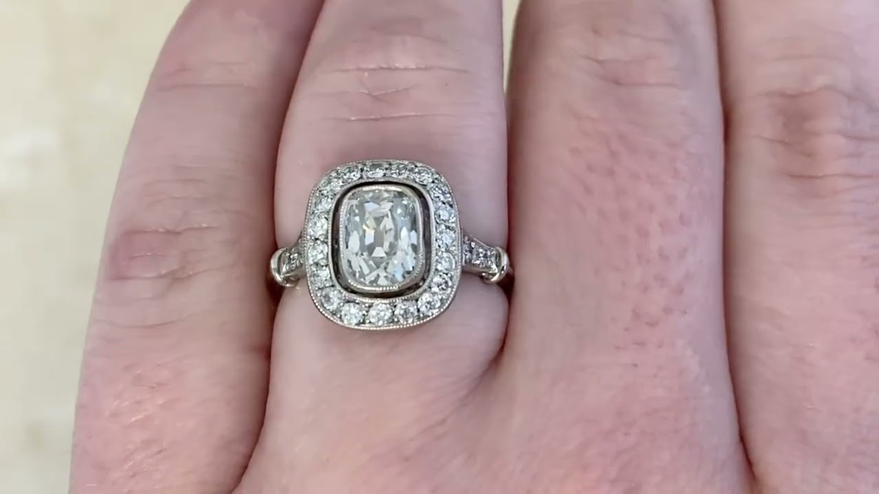 GIA-Certified 1.27ct Antique Cushion Cut Diamond Platinum Halo Erie Ring - hand video