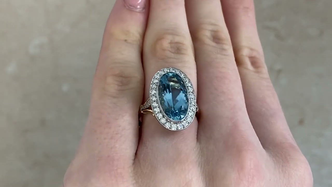 Elongated 4.40ct Aquamarine and Diamond Stinnett Ring - Hand video