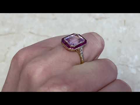 3.84ct Center Kunzite and Ruby Halo 18K Yellow Gold Ring - Matosinhos Ring - Hand Video