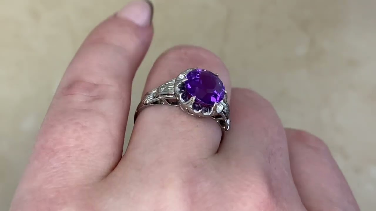 Antique 1.99ct Round-Cut Amethyst on Platinum Tourine Ring, Circa 1925 - hand video