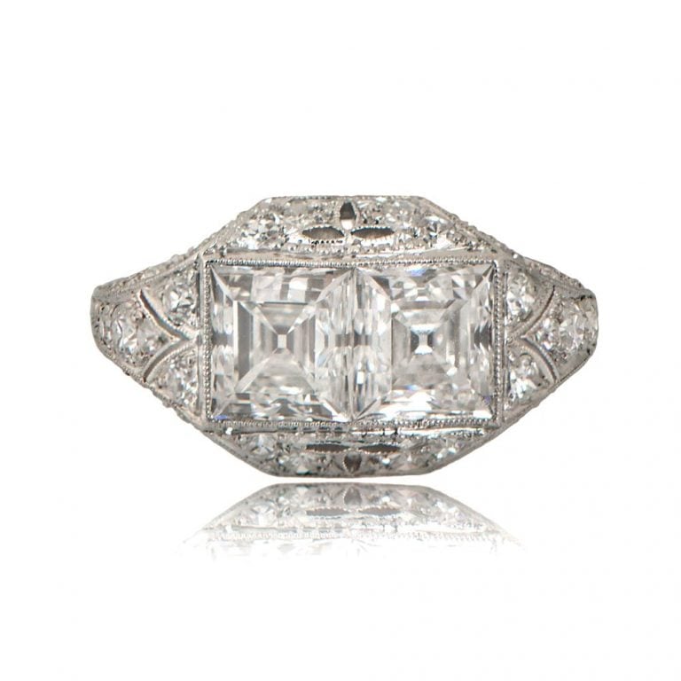 Antique Carré Cut Engagement Ring. Circa 1925