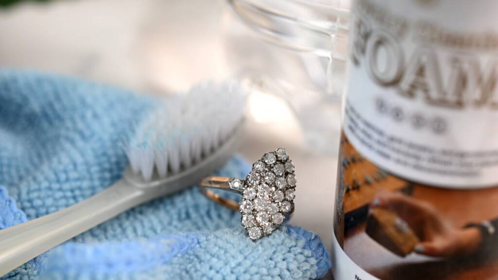 Vintage Diamond Cluster Ring with Toothbrush and Cleaning Foam