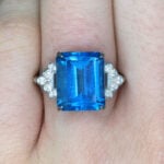 5.00ct emerald cut Blue Topaz Everton Ring 15656 Hand Photo 2