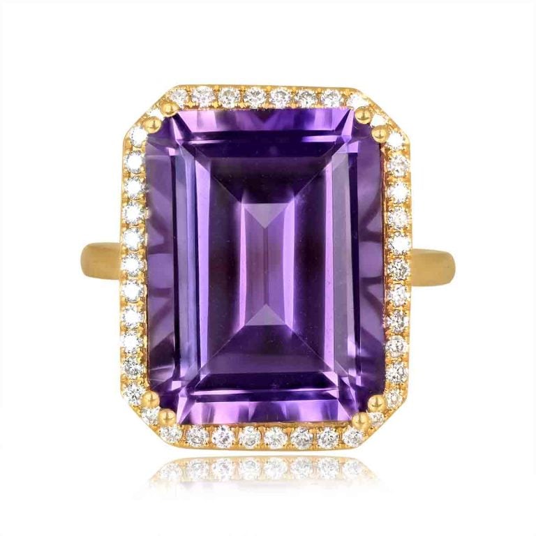18k Yellow Gold and 12.50ct Amethyst Manorville Ring