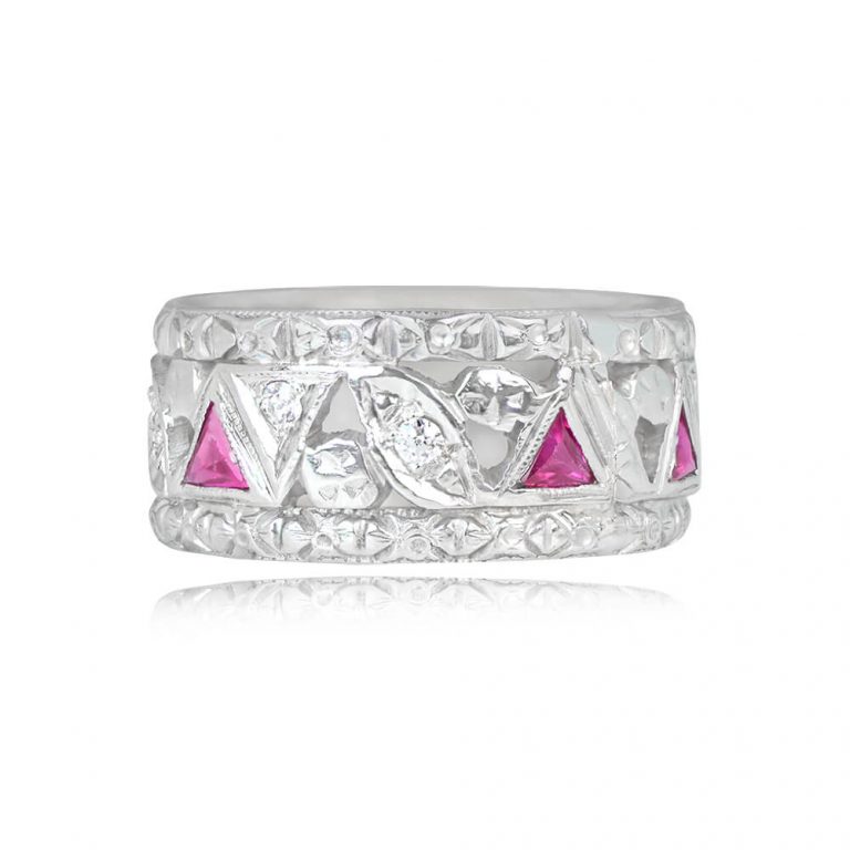 Antique Art Deco Diamond Wedding Band. Rockville. Circa 1935