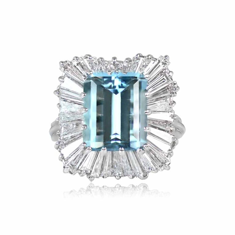 4.34ct Aquamarine Ballerina-Style Ring. Monteria Ring. Circa 1970, Vintage.