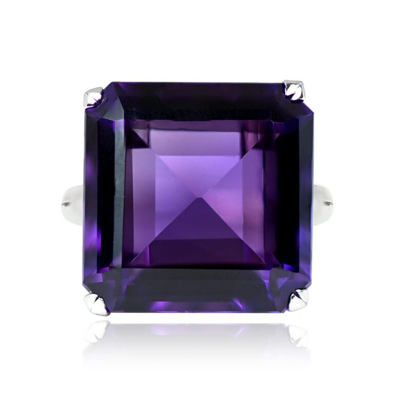 Vintage 22.33ct Amethyst Platinum Ring. Monrovia Ring, Circa 1950