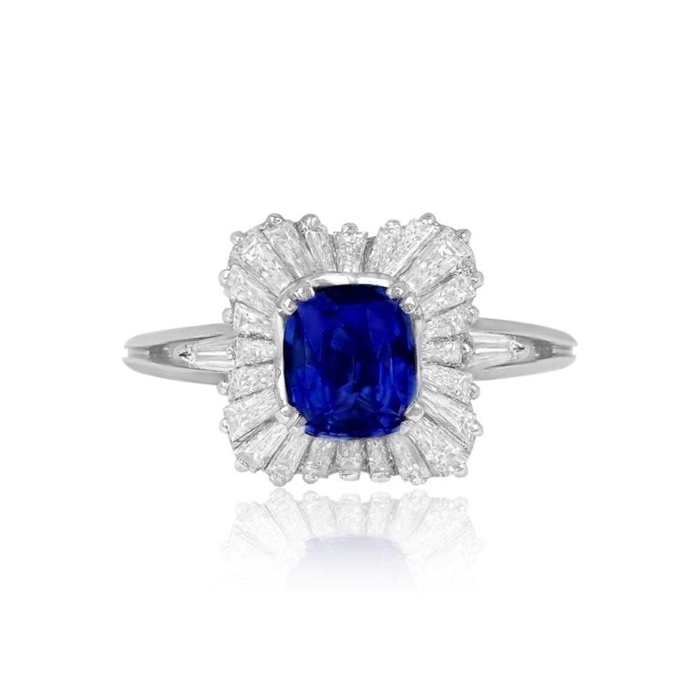 Vintage 1.06ct Sapphire Varena Ring. Circa 1960