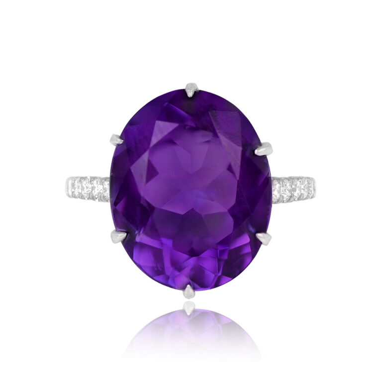 Vintage 6.40ct Amethyst Platinum Kiruna Ring. Circa 1950
