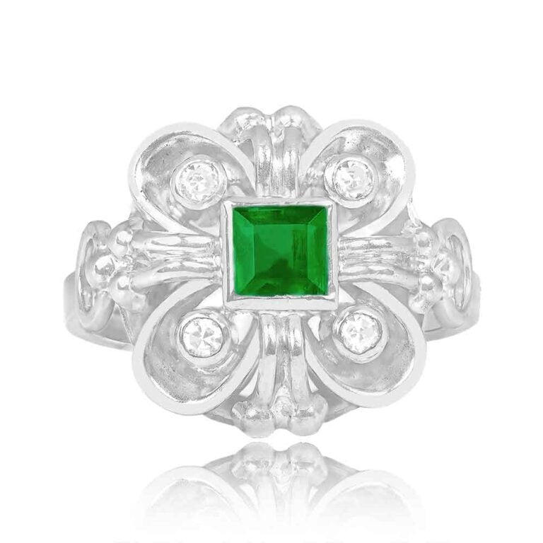 Vintage Emerald on 18k White Gold Taboca Ring. Circa 1950
