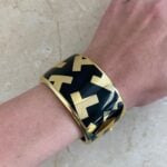 bangle featuring a black jade inlay  T-tessellation pattern