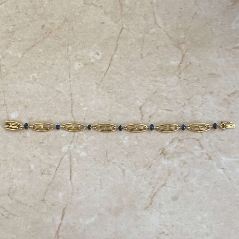 Edwardian French Sapphire Yellow Gold Sawmill Bracelet, Circa 1910