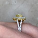 Side Finger View Heart-Shaped Diamond with split-design on shoulders f4 ROM31