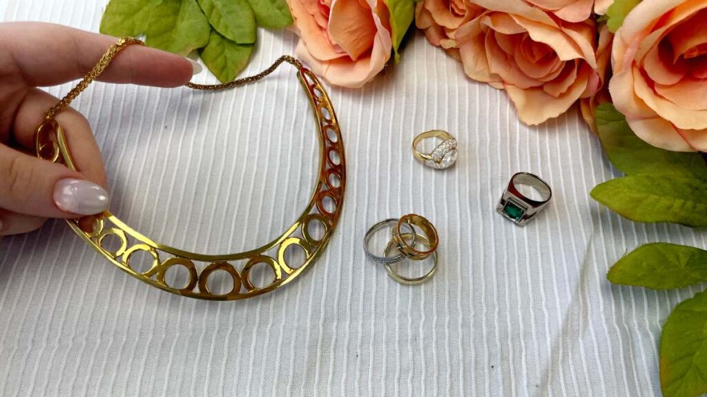 Yellow and White Gold Jewelry from Showroom Rings and Necklace