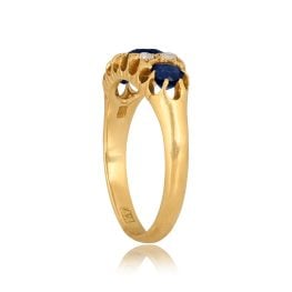 Victorian Three-Stone ring Sapphire and Diamond yellow gold Brittons Ring, Circa 1880 15943