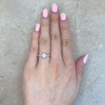 Prong-Set Diamond Set on 18k white gold Hand Picture f1 16007