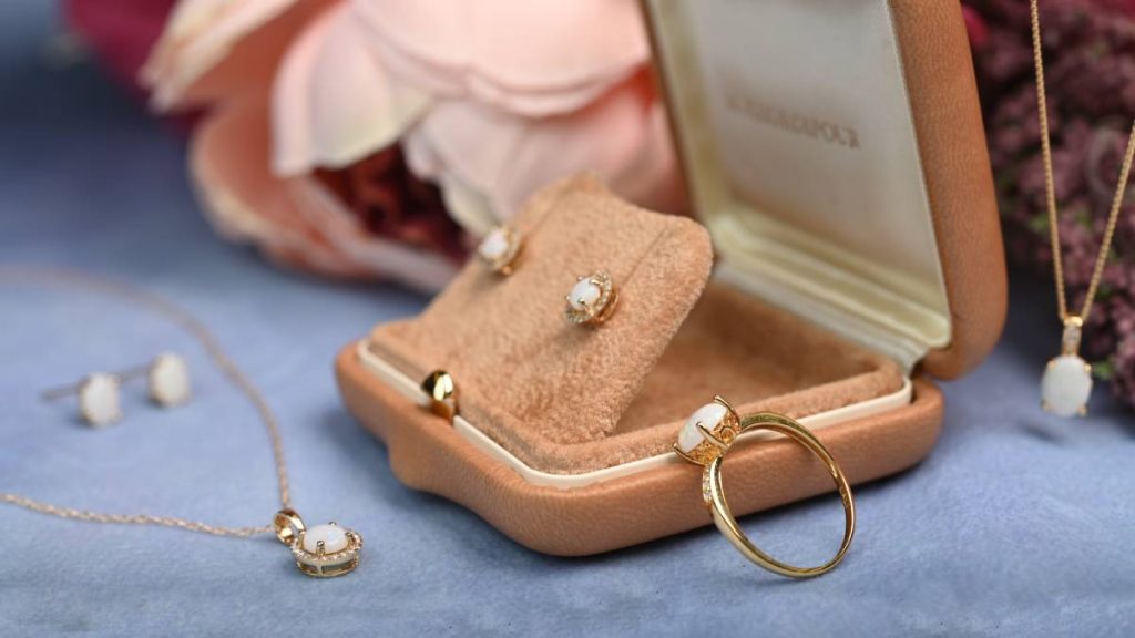 Opal Jewelry Collection Ring Earring Pendants